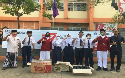 OSIS SMP Negeri 2 Pekalongan Gelar Kegiatan Sosial dalam rangka Peringatan Hari Ulang Tahun Republik Indonesia ke 77